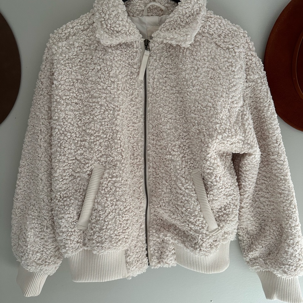 NWOT sherpa bomber jacket. - Picture 9 of 9